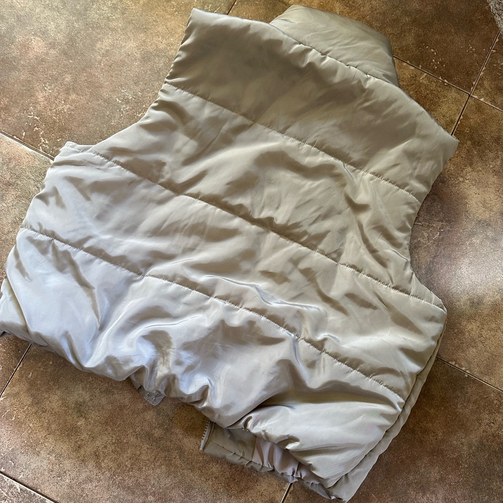 Bundle - Puffer Vests - Picture 12 of 12